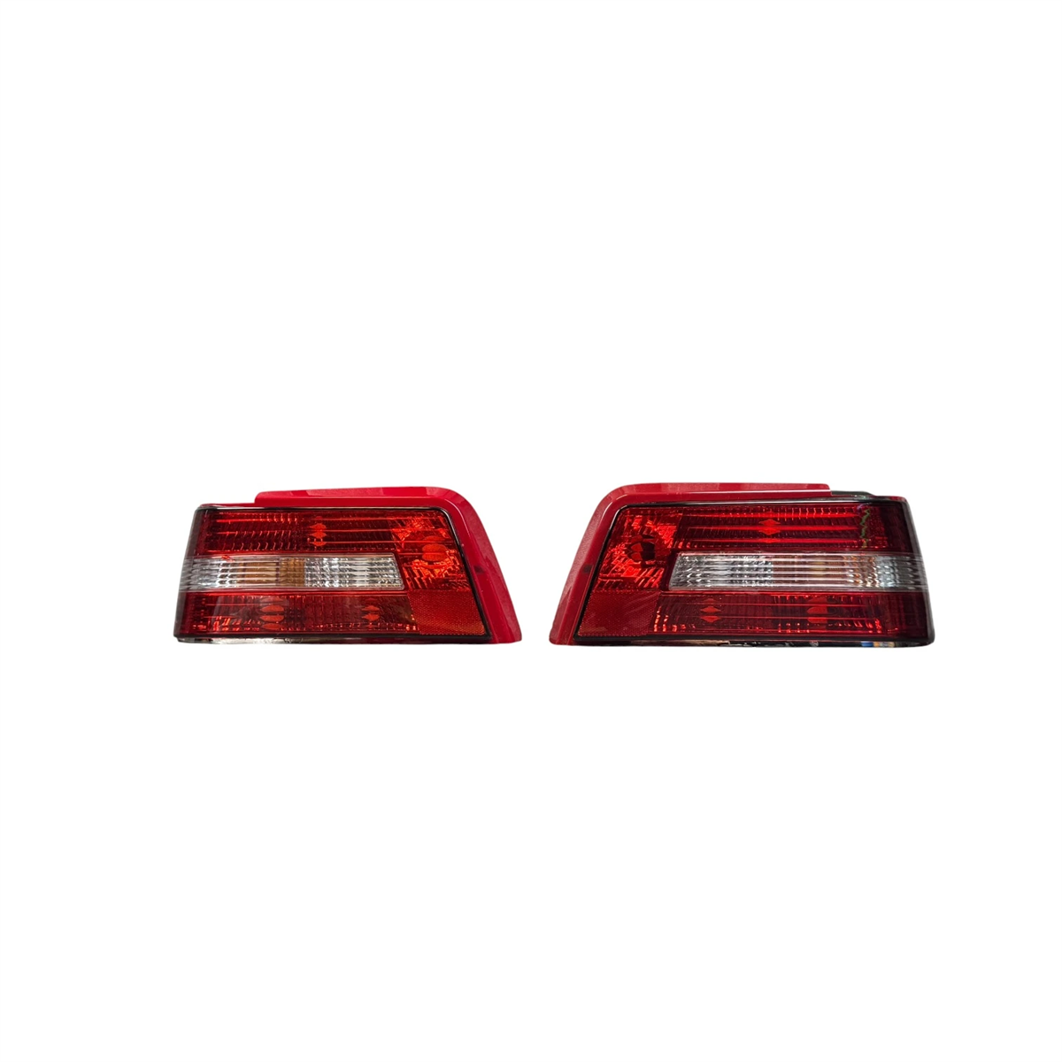 نمای رویی جفت چراغ خطر عقب پژو 405 SLX